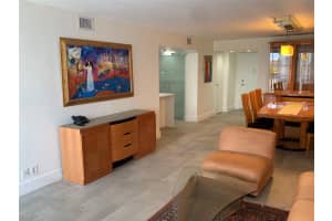 1000 NE Parkview Dr 319, Hallandale Beach, FL 33009 - MLS#F10512993