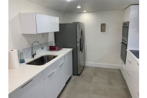 1000 Parkview Drive, Hallandale Beach, FL 33009 - MLS#F10512993