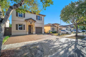 2474 NE 4th St, Homestead, FL 33033 Sold 08/22/25