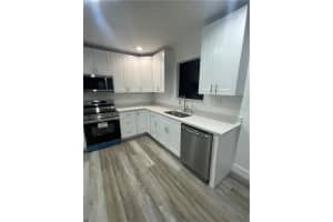 529 NW 16th Ave, Fort Lauderdale, FL 33311 - MLS#F10513074