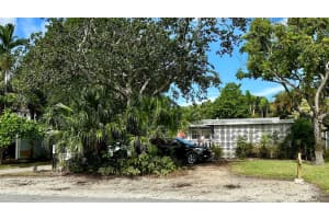 2749 NE 10TH AVE, Wilton Manors, FL 33334 - MLS#F10513075
