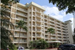 3090 N Course Dr 211, Pompano Beach