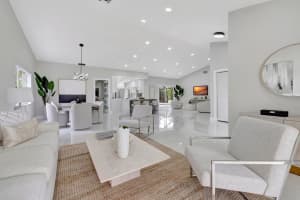 540 Sw 167th Ter, Weston
