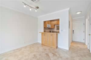2201 SE 9th St 206, Pompano Beach, FL 33062 - MLS#F10513121