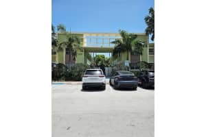 350 S Shore Dr 8, Miami Beach, FL 33141 - MLS#F10513164