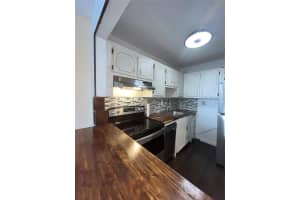 9141 Sunrise Lakes Blvd 115, Sunrise