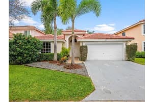 12119 Sunset Point Circle, Wellington