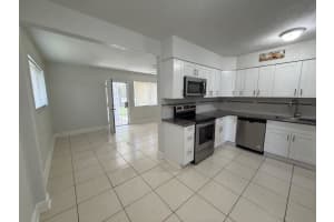 13300 NE 10th ave, North Miami, FL 33161 - MLS#F10513337