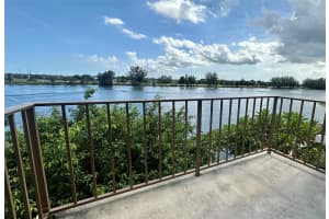 1100 Crystal Lake Dr 210, Deerfield Beach, FL 33064 - MLS#F10513347