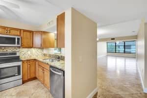 1721 Whitehall Dr 406, Davie, FL 33324 Sold 08/15/25