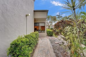 9707 N New River Canal Rd 221, Plantation, FL 33324 - MLS#F10513363