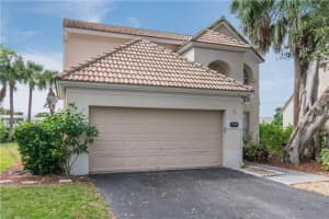 7722 Hibiscus Ln, Coral Springs, FL 33065 Sold 09/09/25
