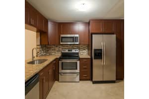 9319 Wedgewood Dr C19, Tamarac, FL 33321 Sold 11/20/25