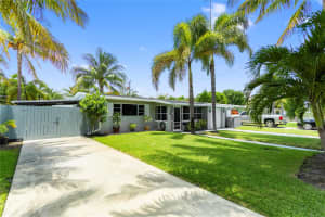 15 NE 17th Ave, Pompano Beach, FL 33060 Sold 08/15/25