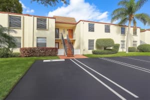 15 Willowbrook Ln 101, Delray Beach, FL 33446 Sold 09/29/25