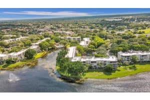 9230 Lagoon Pl 406, Davie