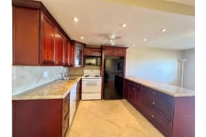 466 Grantham E 466, Deerfield Beach, FL 33442 Sold 11/12/25