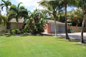 861 NW 116th Ave, Plantation, FL 33325 - MLS#F10513439