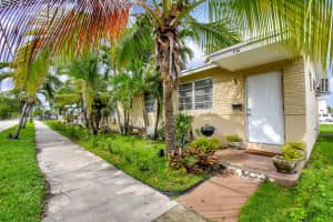MLS# F10513457, Hollywood, Florida 33020