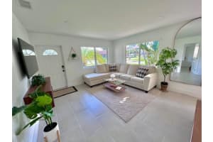 1001 NE 4th St, Pompano Beach, FL 33060 - MLS#F10513476