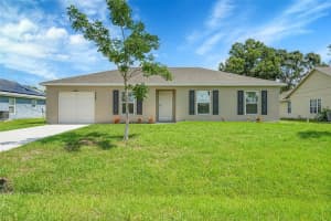 2457 SE Tracy Ave, Port St Lucie, FL 34952 - MLS#F10513504