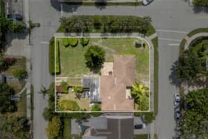 904 SE 11th Ct, Fort Lauderdale, FL 33316 - MLS#F10513518