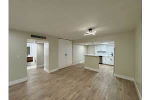 809 W Oakland Park Blvd J10, Oakland Park, FL 33311 - MLS#F10513539