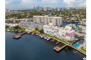 410 Golden Isles Dr 601, Hallandale Beach, FL 33009 - MLS#F10513543