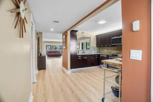 410 Lakeview Dr 104, Weston, FL 33326 - MLS#F10513625