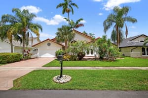 1661 E Oak Knoll Cir, Davie, FL 33324 Sold 09/17/25