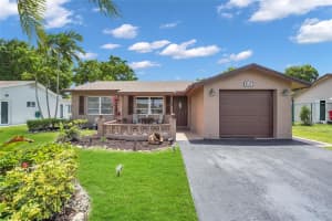 8107 Nw 93rd Ter, Tamarac