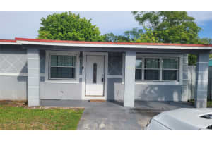1800 Lauderdale Manor Dr, Fort Lauderdale