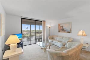 900 Colony Point Cir 511, Pembroke Pines, FL 33026 - MLS#F10513722