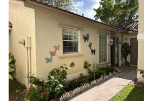 602 NW 108 terrace, Pembroke Pines, FL 33026 - MLS#F10513733