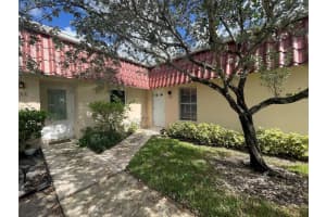 559 Covered Bridge Blvd, Lake Worth