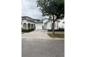 215 Ne 36th Terrace, Homestead
