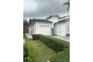 215 NE 36th Terrace, Homestead, FL 33033 Sold 09/10/25