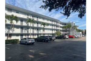 443 NE 195th St 242, Miami, FL 33179 - MLS#F10513842