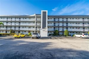 443 NE 195th St 242, Miami, FL 33179 - MLS#F10513842