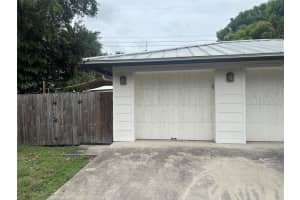 MLS# F10513879, Hollywood, Florida 33021