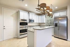 105 Nw Gardner St, Boca Raton