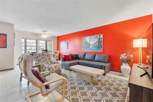 4042 NW 19th St 409, Fort Lauderdale, FL 33313 - MLS#F10513937