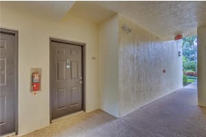 9833 Baywinds Dr 7102, West Palm Beach, FL 33411 - MLS#F10513942