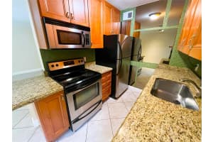 1460 NE 18TH ST 104, Fort Lauderdale, FL 33305 - MLS#F10513950