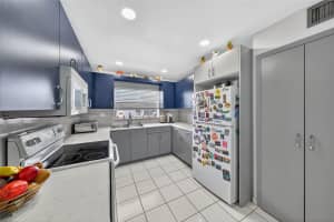 10145 Sunrise Lakes Blvd 406, Sunrise, FL 33322 - MLS#F10514015