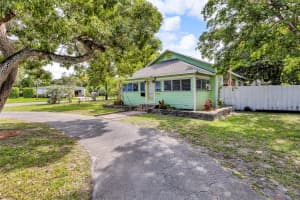 803 NE 3RD AVE, Pompano Beach, FL 33060 - MLS#F10514058