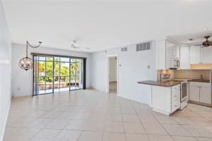 2970 NE 16th Avenue 314, Oakland Park, FL 33334 - MLS#F10514067