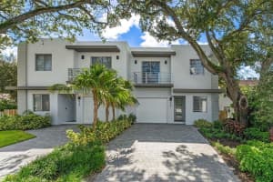 828 SW 30th St, Fort Lauderdale, FL 33315 - MLS#F10514081