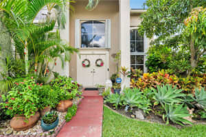 5524 NW 55th Dr, Coconut Creek, FL 33073 - MLS#F10514143