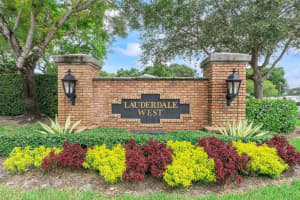8961 NW 12th St, Plantation, FL 33322 - MLS#F10514161